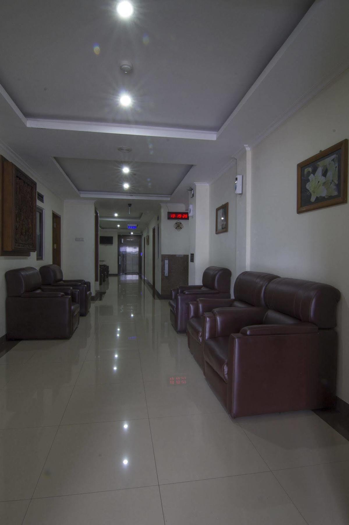 House Of Arsonia Tulip Otel Cakarta Dış mekan fotoğraf