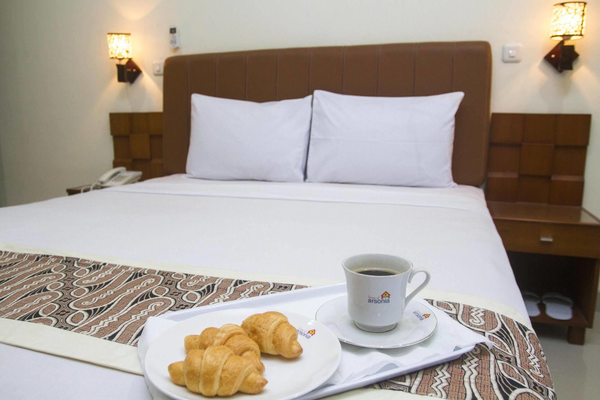 House Of Arsonia Tulip Otel Cakarta Dış mekan fotoğraf